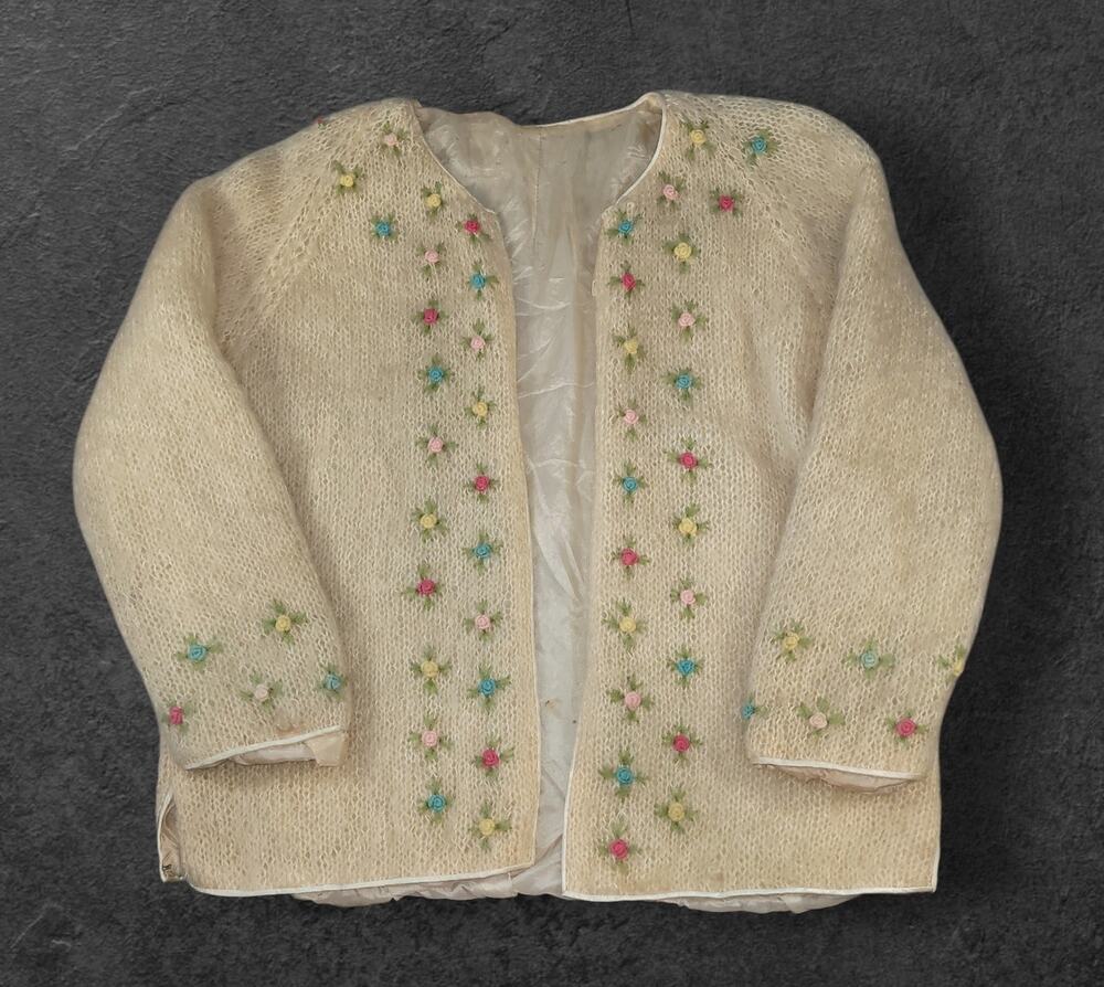 VTG 60s Mohair Wool Relaxed Cardigan Cream Embroidered Retro Academia School